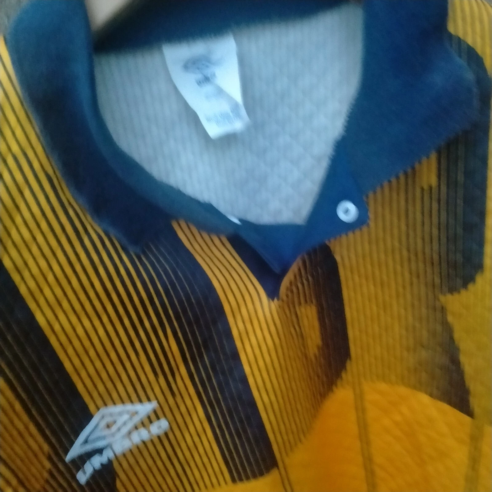 Umbro 90s yellow template goalkeeper football shirt / jersey. Small mens - Image 2
