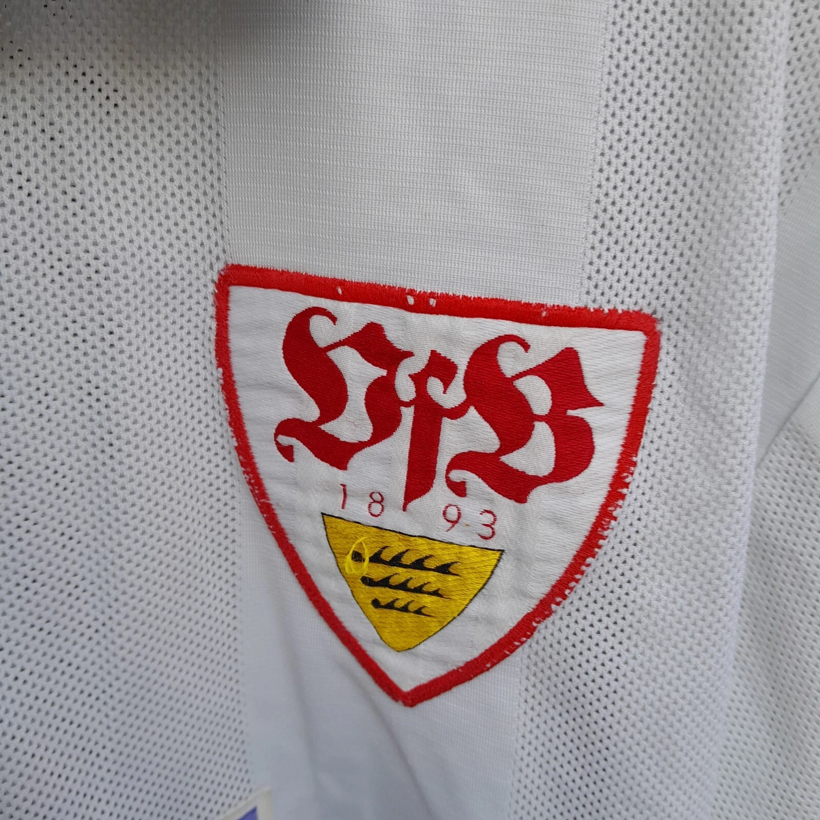 VFB Stuttgart 1996-97 home football shirt/ jersey. Large mens - Image 4