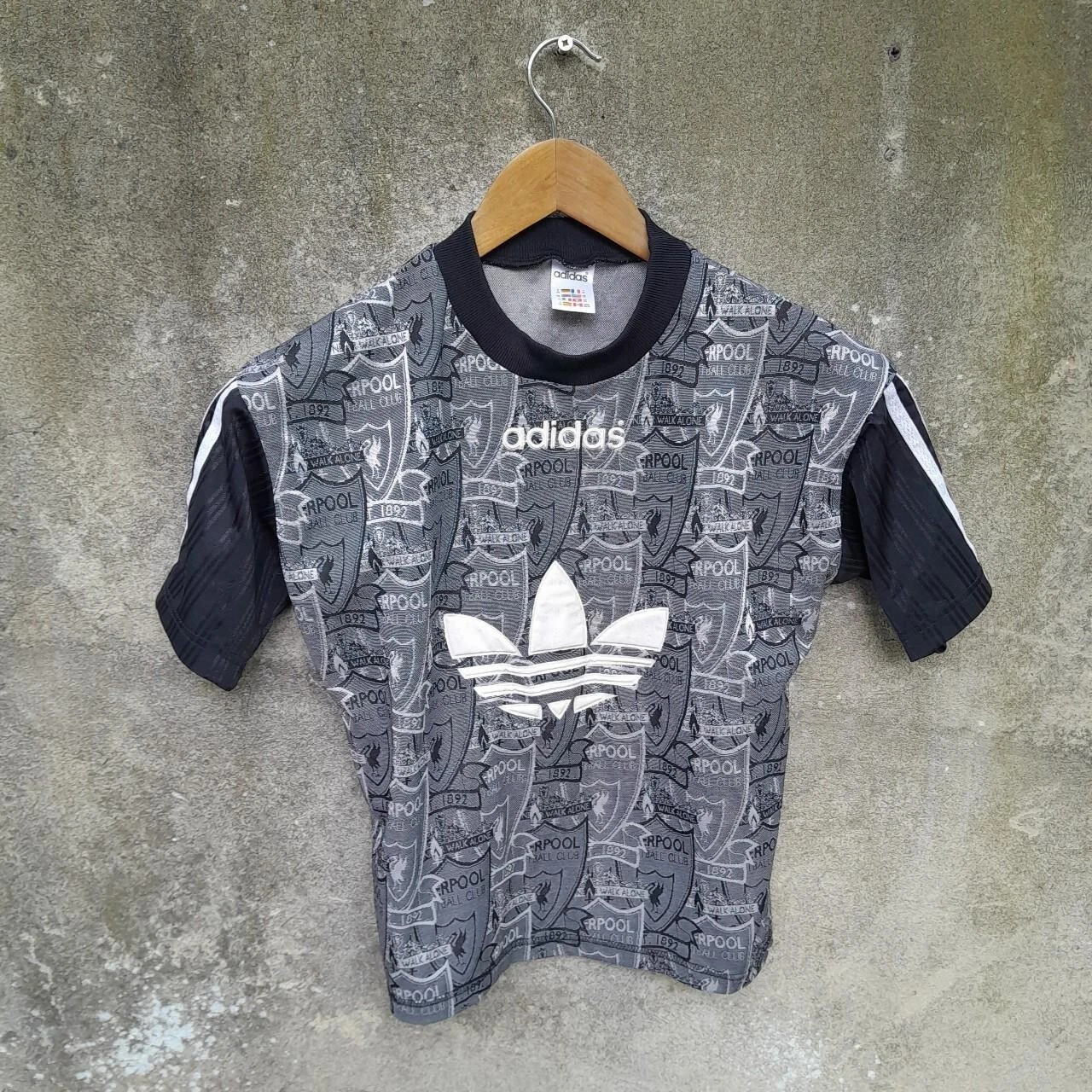Vintage Liverpool Adidas training football jersey shirt. XS mens