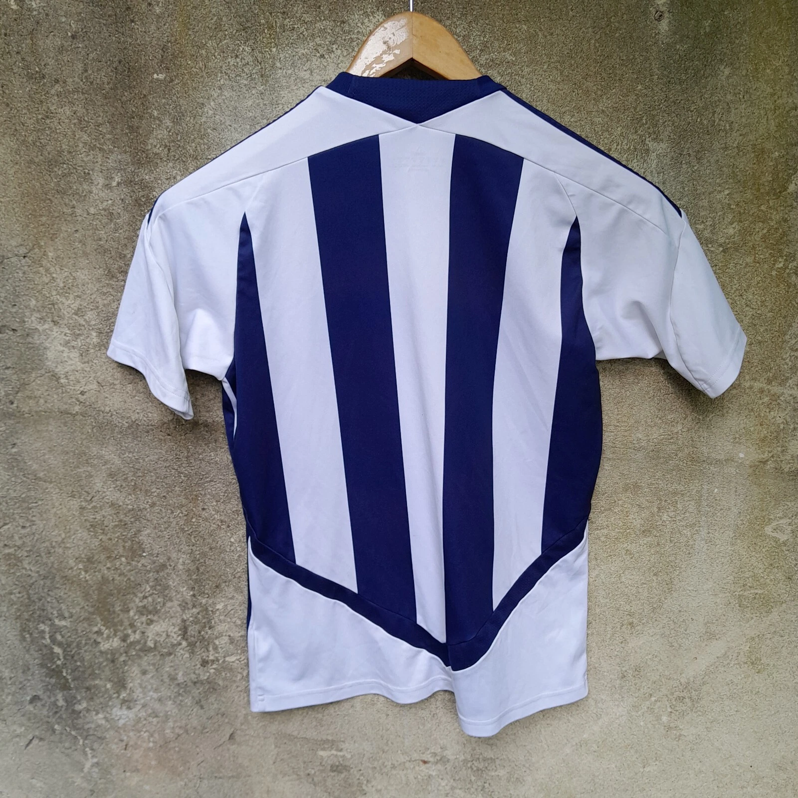 West Brom Albion 2011-12 Home football training shirt/ jersey. XS mens - Image 4