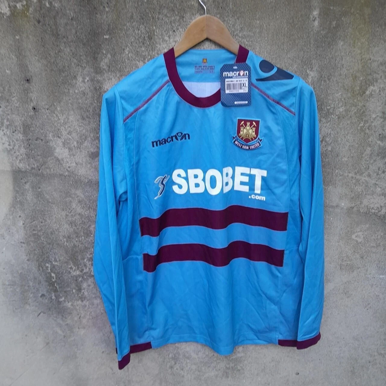 West Ham United 2011-12 football shirt jersey Large mens macron long sleeves