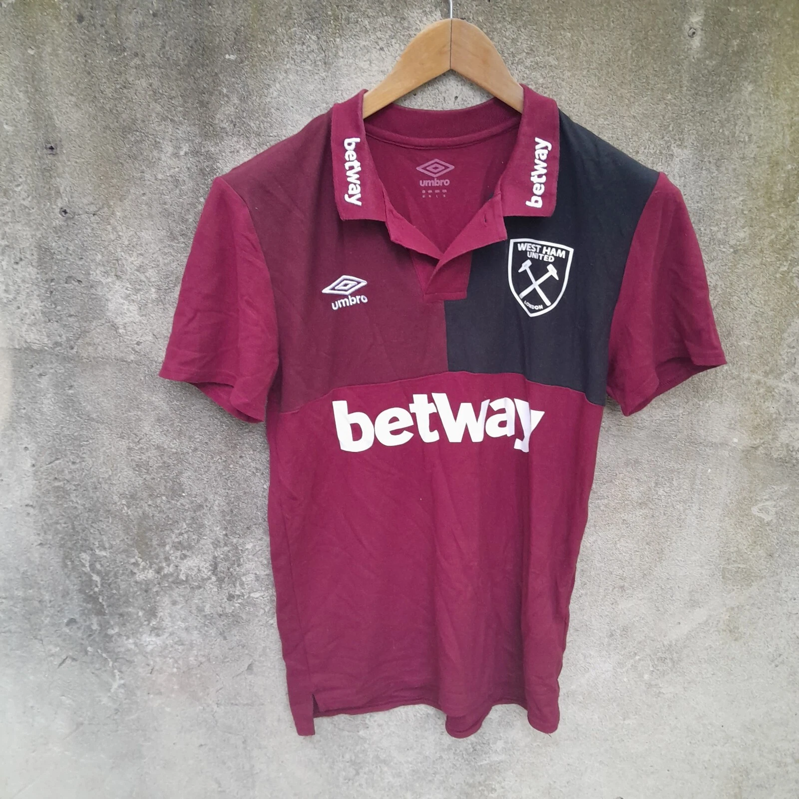 West Ham United home polo football shirt / jersey. Medium mens