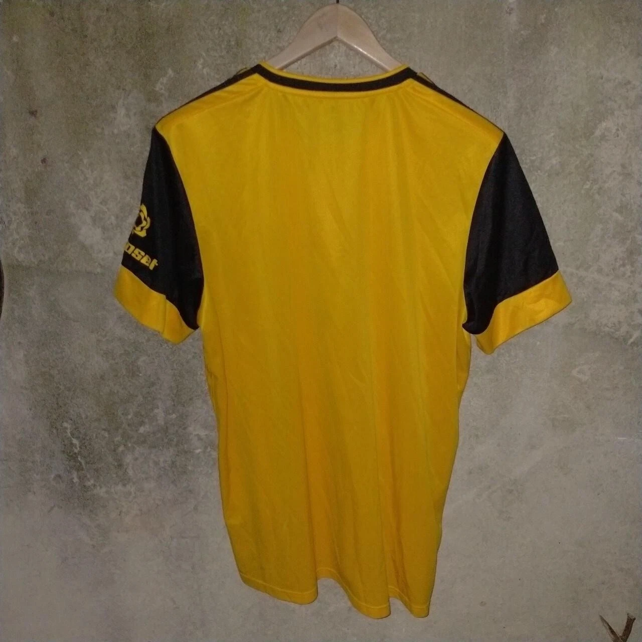 Wolverhampton Wanderers 2020-21 home football shirt / jersey. XXL mens. Wolves - Image 3
